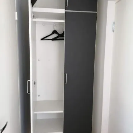 Tyylikaes Helsingin Sydaemessae Apartment